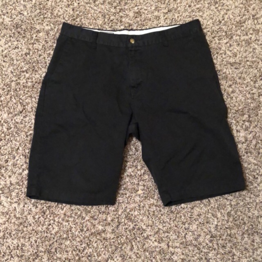 Men’s Volcom black shorts size 34 like new